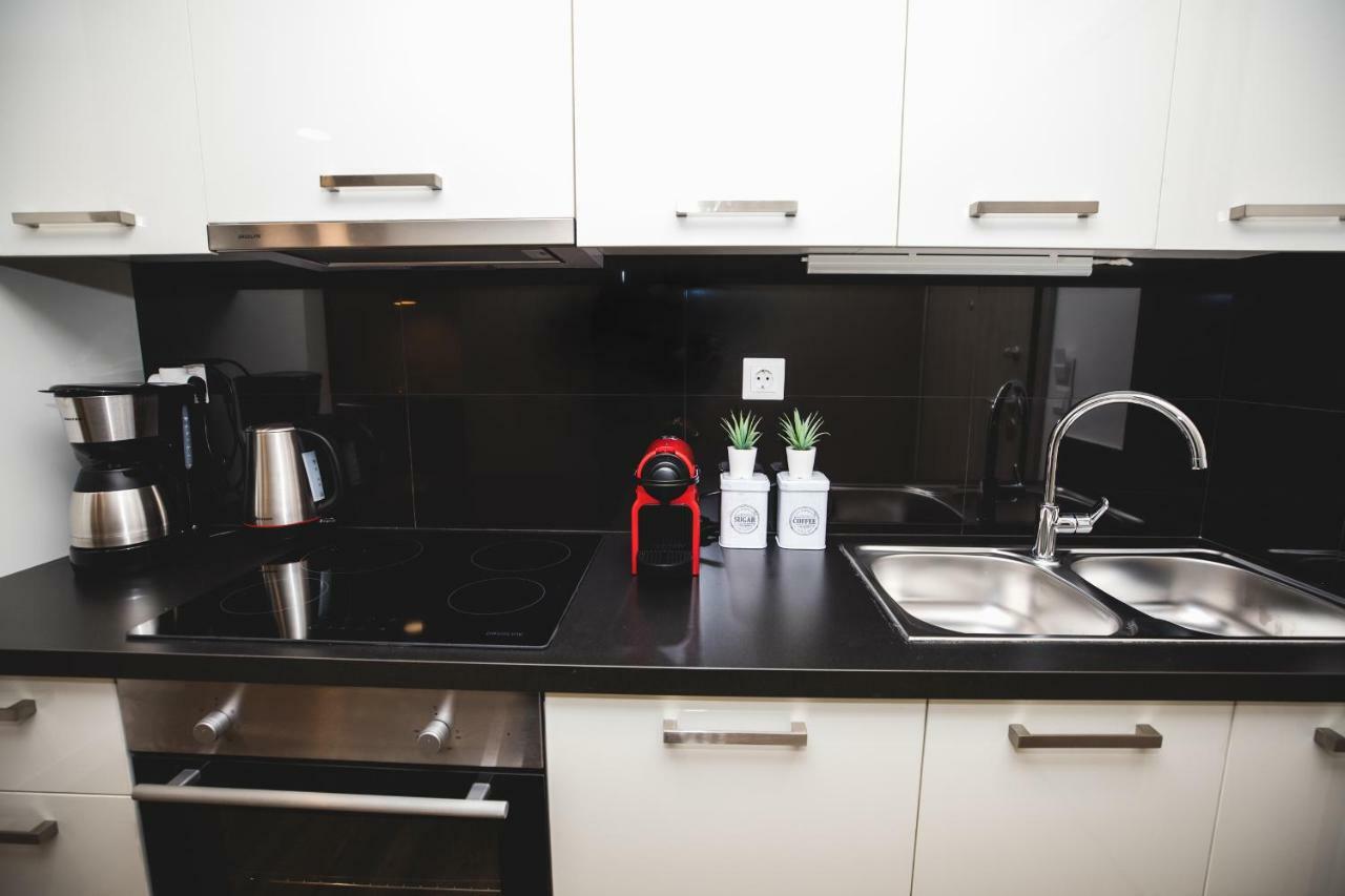 Ziva Apartment - 4Th Floor - Renovated 2019 Атина Екстериор снимка